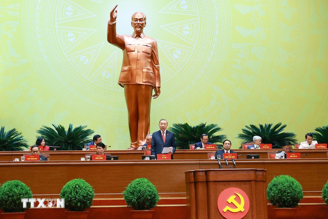 Tổng Bí thư Tô Lâm, Chủ tịch Đoàn Chủ tịch điều hành phiên họp. (Ảnh: TTXVN) ttxvn-dai-hoi-xiv-cua-dang-bau-ban-chap-hanh-trung-uong-khoa-xiv-8546192.jpg