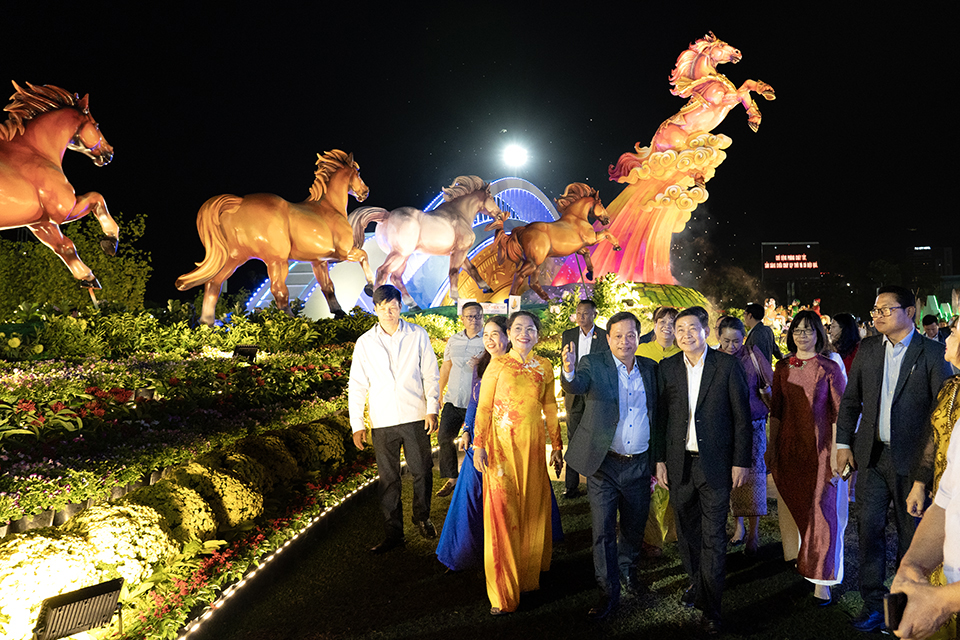 Gia Lai khánh thành cụm biểu tượng linh vật xuân Bính Ngọ 2026