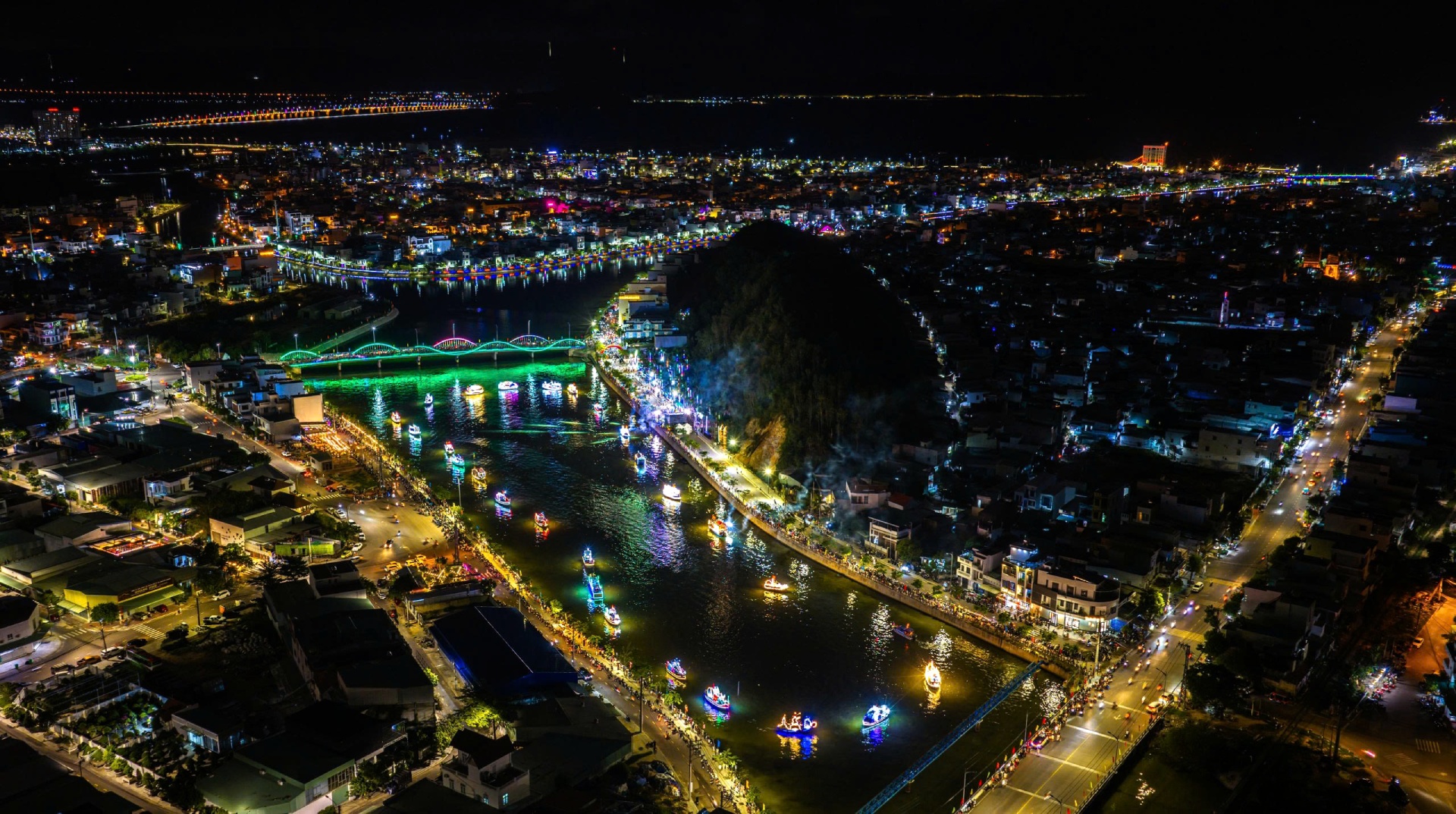 Sắc màu Hà Thanh - Rạng rỡ đôi bờ